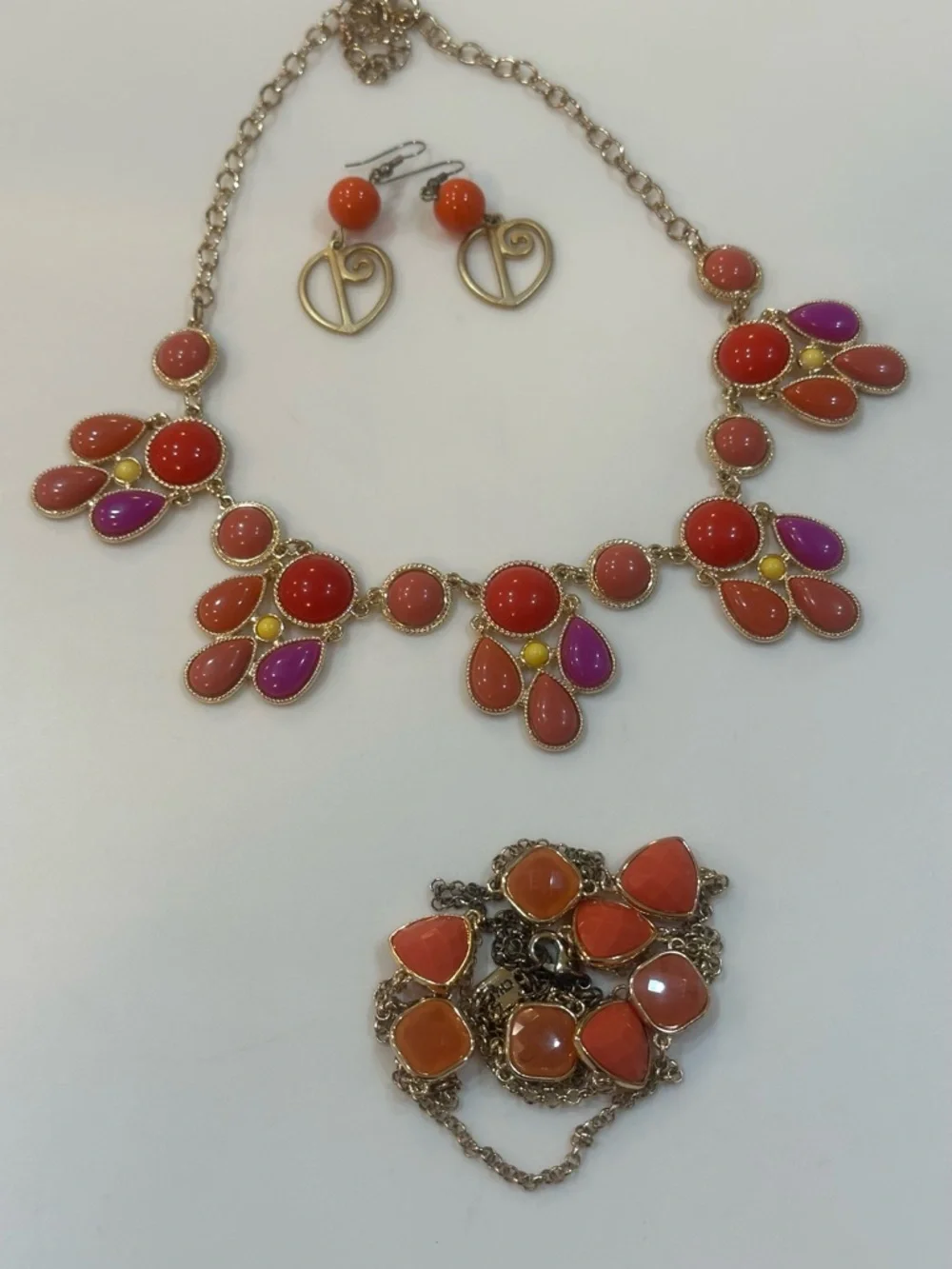Vibrant Shades of Orange Statement Jewelry Lot 6 Multi-Strand & Dainty Necklaces - Picture 4 of 16